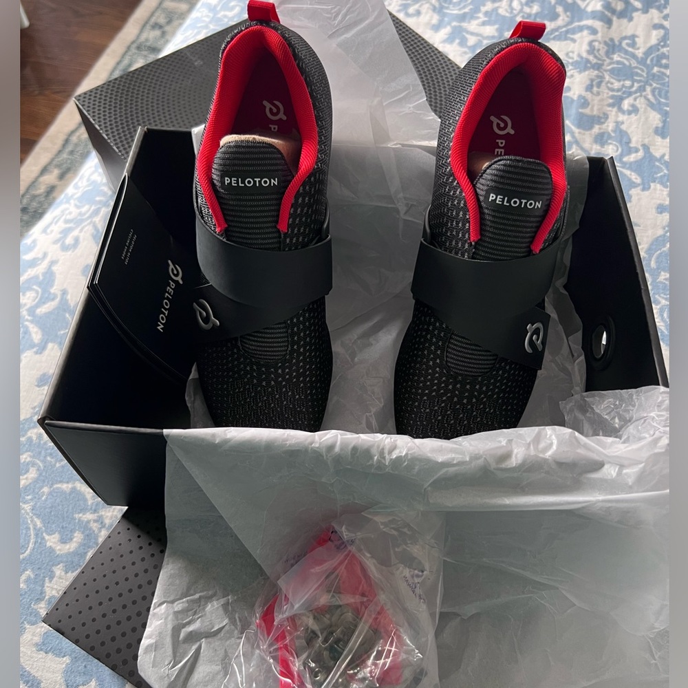 NIB Women’s Peloton Altos Cycling Shoes